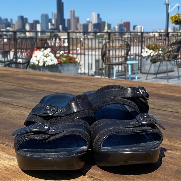 Dansko Jessie Black Lizard Print Slip-On Sandals Women's Size 41 - Picture 2 of 9